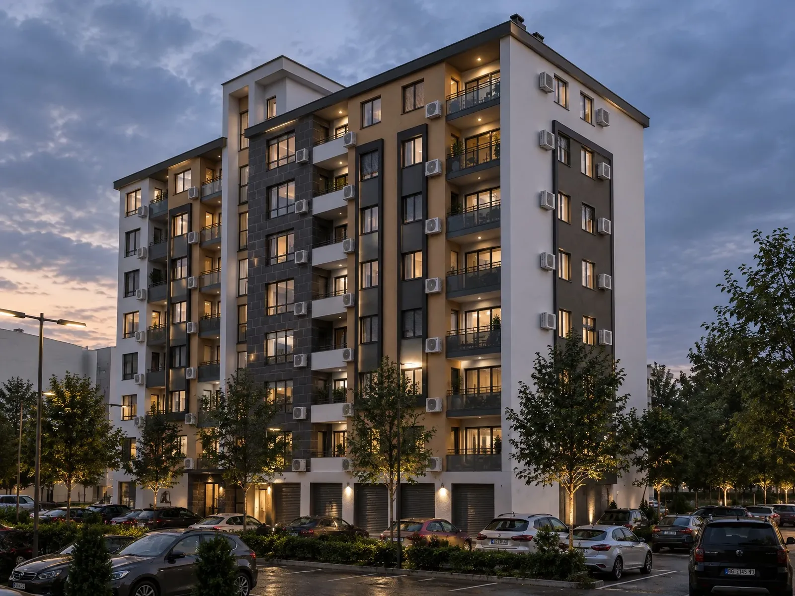 Salvadora residential complex in Stara Zagora – building in the evening